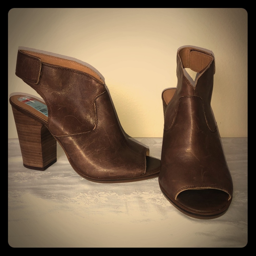 NEW Lucky Brand Brown Leather Block Heels Sz 10